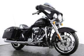 2022 Harley-Davidson® Street Glide® Vivid Black thumb 1