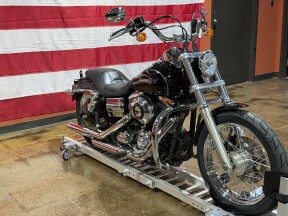 Harley-Davidson® Super Glide® Custom 2012 FXDC BLACK W/ PINSTRIPE thumb 2