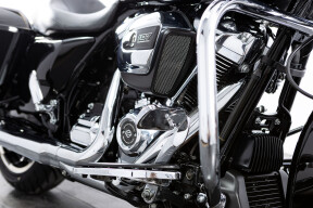 2022 Harley-Davidson® Street Glide® Vivid Black thumb 0