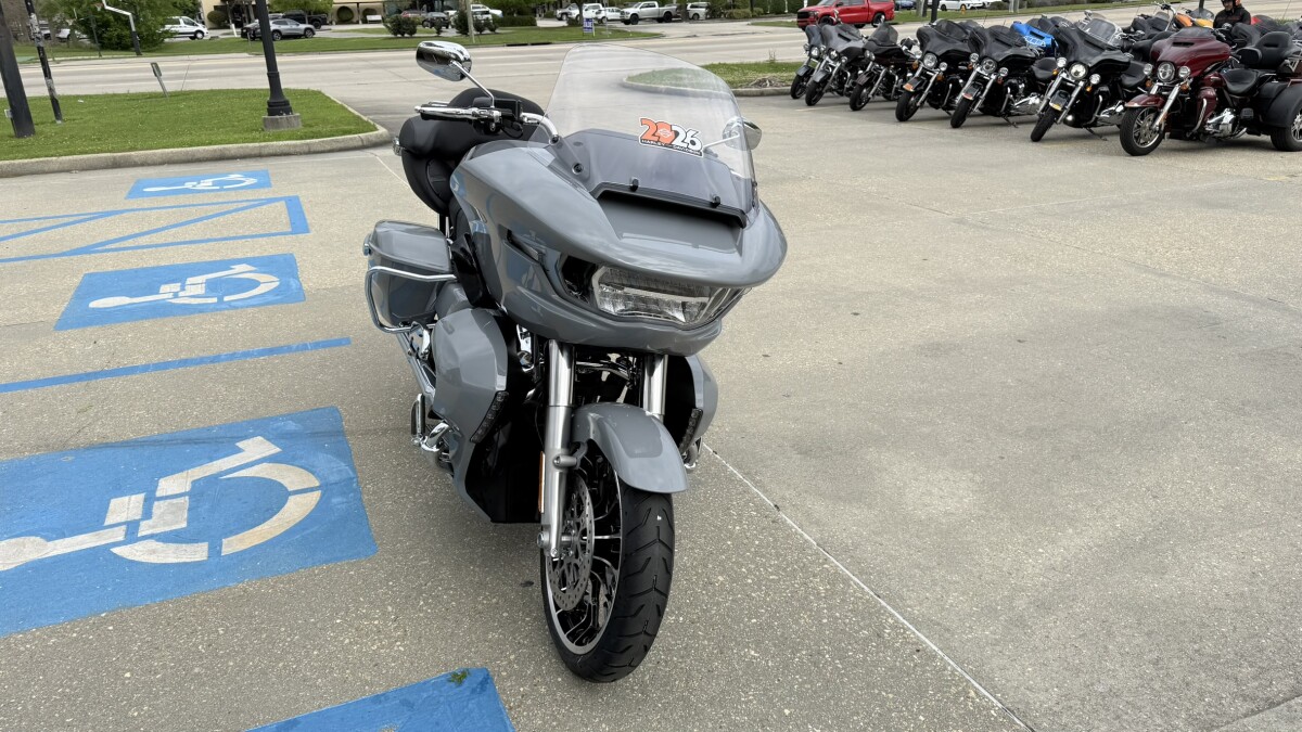 2026 Harley-Davidson® Road Glide Limited, photo 12