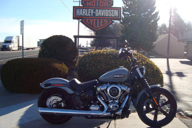 2026 Harley-Davidson® Street Bob® BILLIARD GRAY BLACK CAST WHEELS
