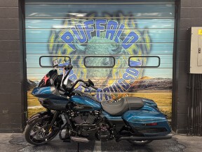 2026 Harley-Davidson® Road Glide® Teal Thunder / Vivid Black - Black thumb 3