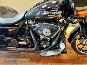 2026 Harley-Davidson Road Glide 3  thumb 2