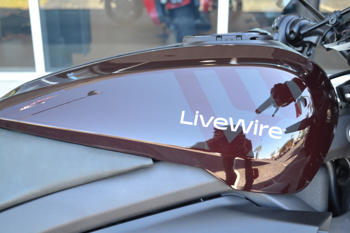 2022 LiveWire™ LiveWire™ ONE® Nebula Red, photo 5