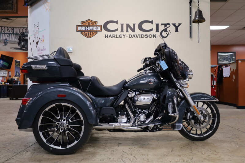 FLHTCUTG 2025 Tri Glide® Ultra