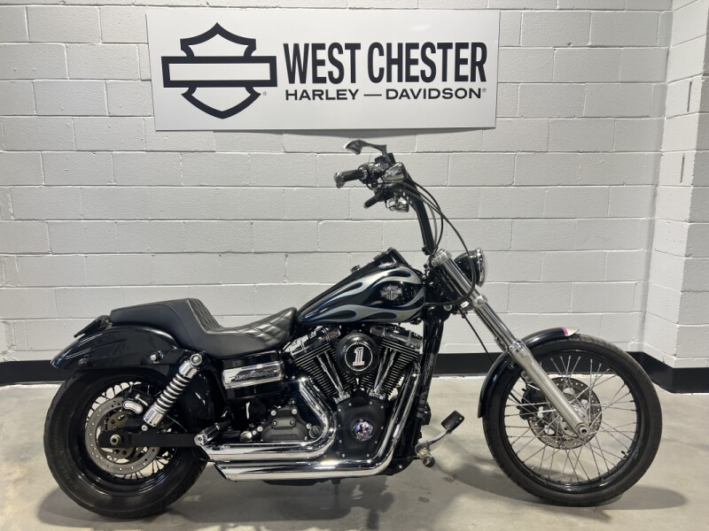 2013 Harley-Davidson® Wide Glide® Midnight Pearl FXDWG