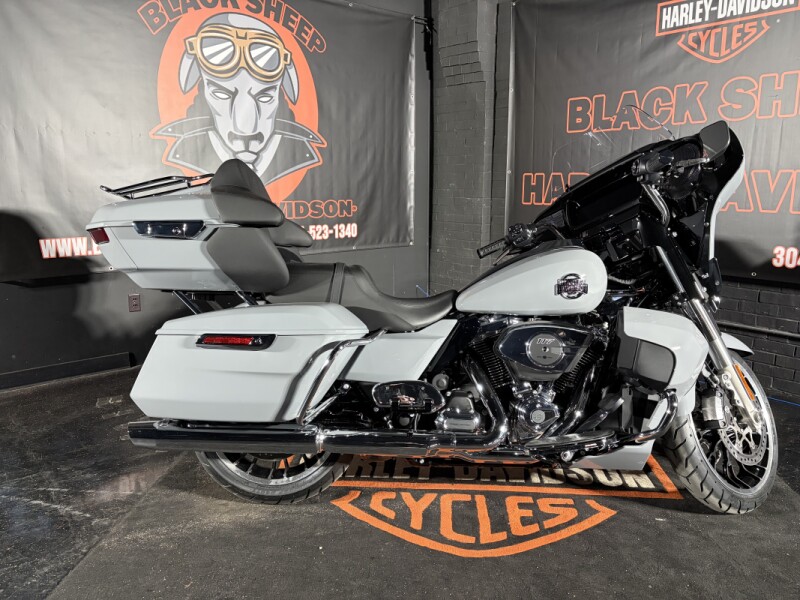 2026 Harley-Davidson® Street Glide Limited FLHXL
