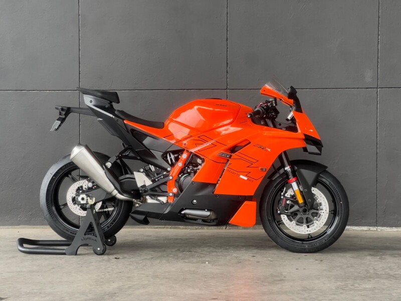 2026 KTM 990 RC R ORANGE