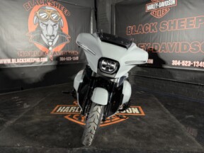 2026 Harley-Davidson® Street Glide Limited FLHXL thumb 1