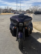2025 Tri Glide™ Ultra FLHTCUTG thumb 1