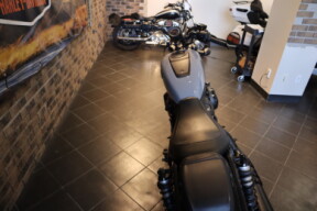 2023 Nightster™ (RH975) thumb 2