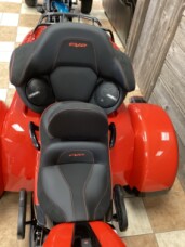2026 Harley-Davidson® CVO Street Glide 3 Limited Citrus Heat CVO Tri-Tone thumb 0