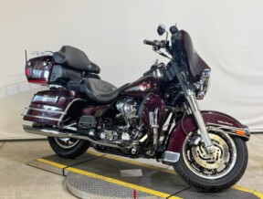 2006 Electra Glide® Ultra Classic® FLHTCUI thumb 2