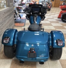 2026 Harley-Davidson® Road Glide 3 Teal Thunder thumb 2