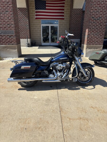 Harley-Davidson® Electra Glide® Ultra Limited 2012 FLHTK Big Blue Pearl/Vivid Black