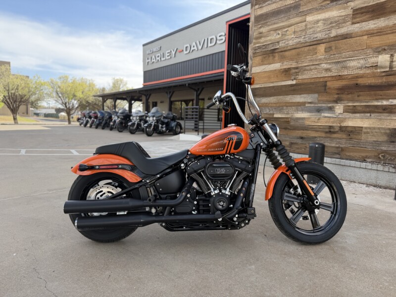 2024 Harley-Davidson® Street Bob® 114 Baja Orange