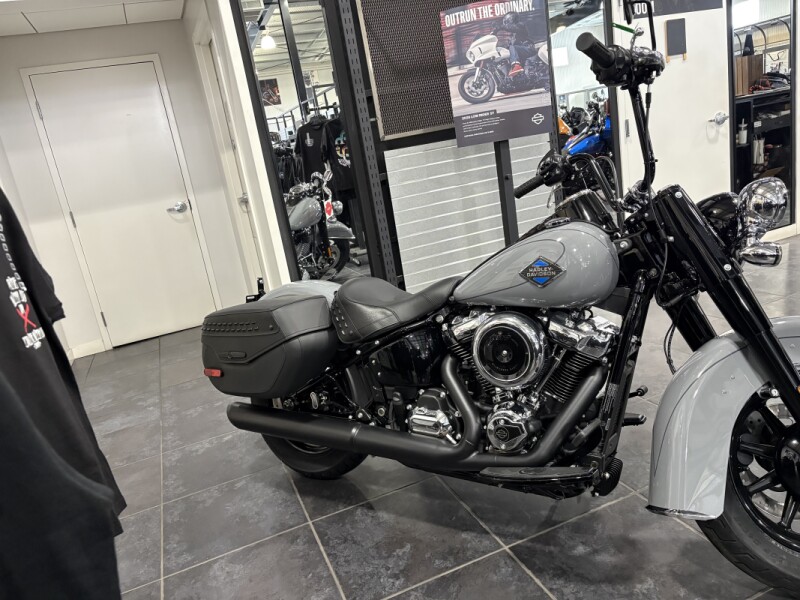 2026 Softail Heritage 117CI SOLO edition