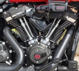 Harley-Davidson® Low Rider™ ST 2026 thumb 2