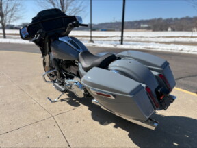 2026 Harley-Davidson® Street Glide® Dark Billiard Gray Chrome Trim thumb 0