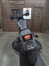 2022 Low Rider® S – Harley-Davidson Performance Cruiser	 thumb 2