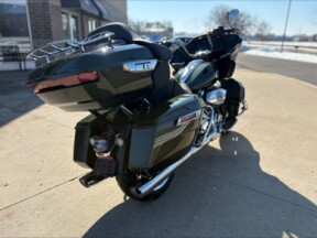 2026 Harley-Davidson® Road Glide Limited Olive Steel Metallic / Vivid Black Chrome Trim thumb 1