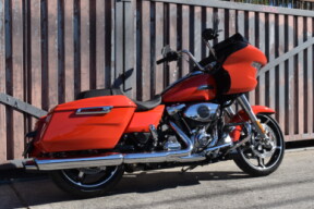 2026 Harley-Davidson® Road Glide® FLTRX thumb 2