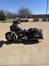 Harley-Davidson® Electra Glide® Ultra Limited 2012 FLHTK Big Blue Pearl/Vivid Black thumb 0