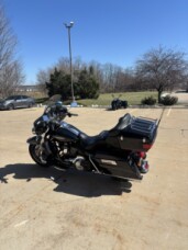 Harley-Davidson® Electra Glide® Ultra Limited 2011 FLHTK Vivid Black thumb 1