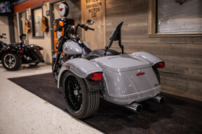 2025 Freewheeler® (FLRT) thumb 0