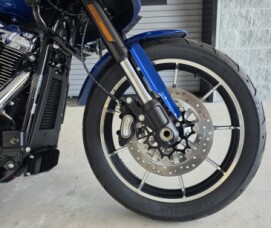 2025 Harley-Davidson® Low Rider™ ST thumb 2