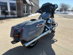 2026 Harley-Davidson® Street Glide® Dark Billiard Gray Chrome Trim thumb 1