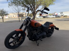 2024 Harley-Davidson® Street Bob® 114 Baja Orange thumb 0
