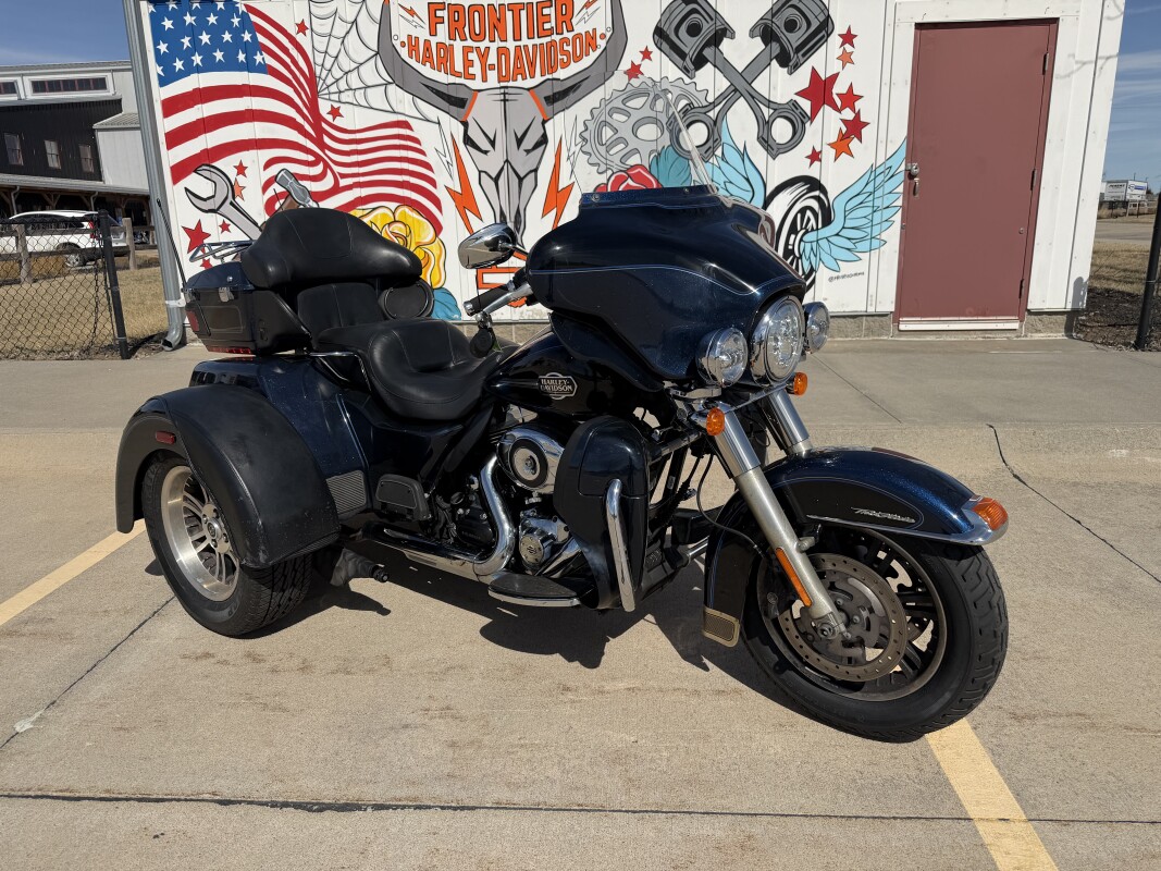 FLHTCUTG 2013 Tri Glide™ Ultra Classic®, photo 8