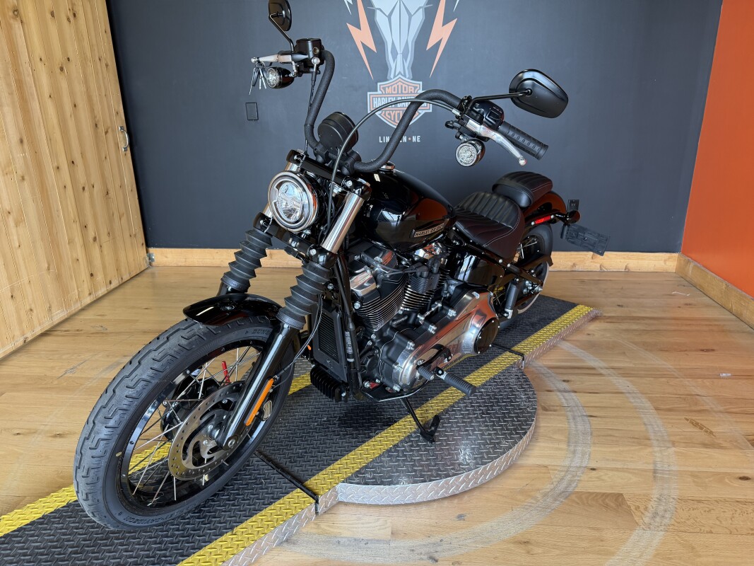 FXBB 2025 Street Bob™, photo 7