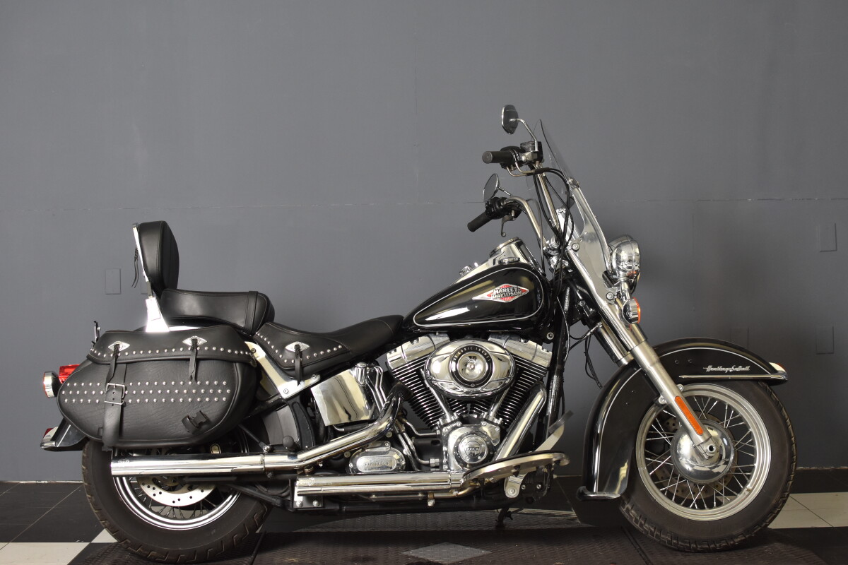 2016 Harley-Davidson® Breakout® Vivid Black | Desert Wind Harley
