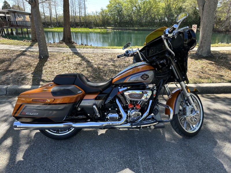 Test Ride 2023 Harley-Davidson® Street Glide® near Homosassa
