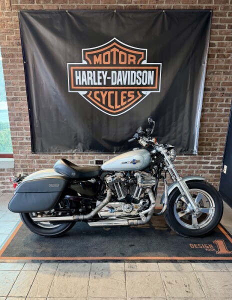 2012 Harley-Davidson® 1200 Custom Brilliant Silver
