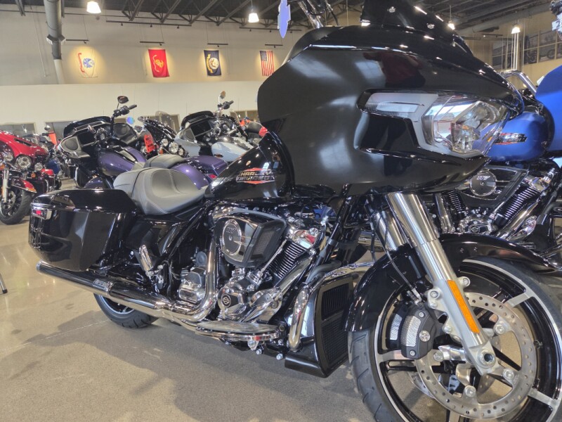 2026 Harley-Davidson® Road Glide® Vivid Black