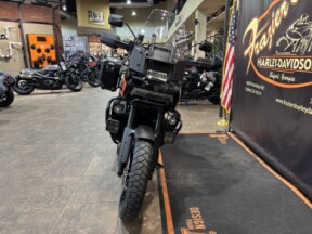 2026 Harley-Davidson® Pan America 1250 Limited White Onyx Pearl thumb 1