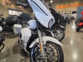 2026 Harley-Davidson® Street Glide Limited White Onyx Pearl Black Trim thumb 3