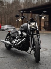 2026 Harley-Davidson® Street Bob® Dark Billiard Gray Chrome Cast Wheels thumb 2