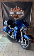 2015 Harley-Davidson® Electra Glide® Ultra Classic™ Superior Blue thumb 3