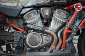 2024 Harley-Davidson® CVO™ Pan America® RA1250SE thumb 2