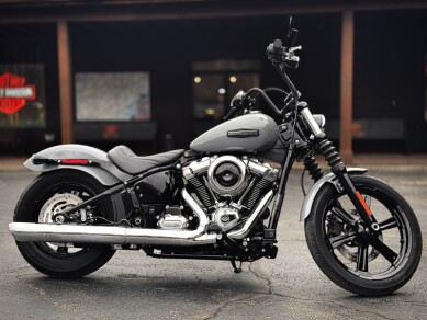2026 Harley-Davidson® Street Bob® Dark Billiard Gray Chrome Cast Wheels