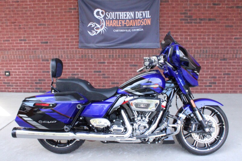 2025 Harley-Davidson® CVO™ Street Glide® Blue Streak