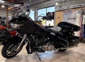 2026 HD FLTRXP Police Road Glide Vivid Black Chrome Trim thumb 2