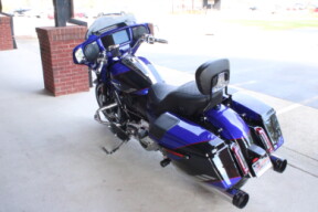 2025 Harley-Davidson® CVO™ Street Glide® Blue Streak thumb 1