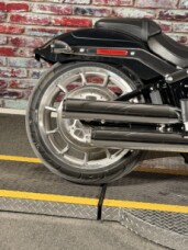 Harley-Davidson® Fat Boy® 2026 FLFB VIVID BLACK thumb 0