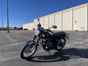 2015 Yamaha SR400 thumb 1