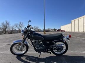 2015 Yamaha SR400 thumb 0